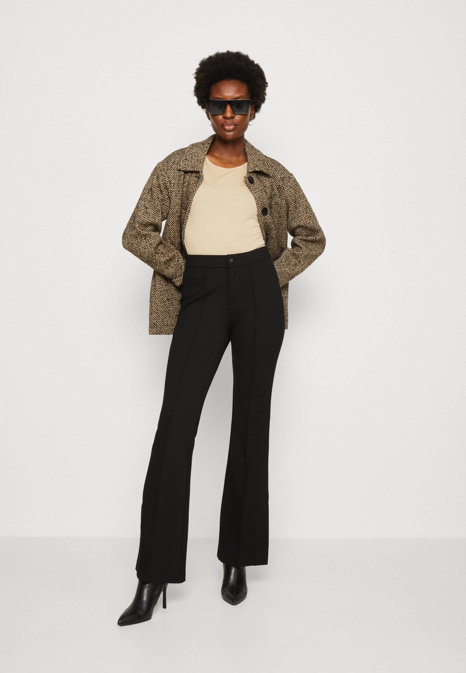 Anna Field 3 Pack - Camiseta Básica - Beige/Off-White/Red 1 Anna Field 3 Pack - Camiseta Básica - Beige/Off-White/Red