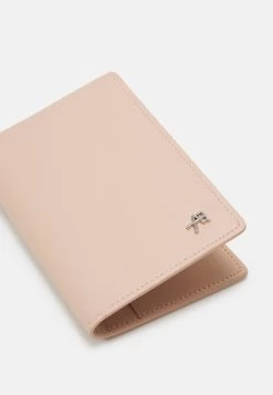 Anna Field Passport Case And Luggage Tag Set - Funda Para Pasaporte - Pink -Anna Field Almacenar a60782eeec8d4b56a8a13d4b76533bcd